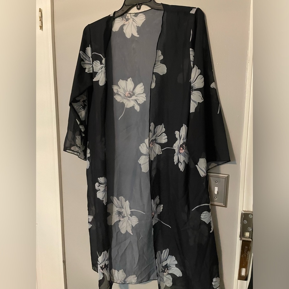 Black flower kimono